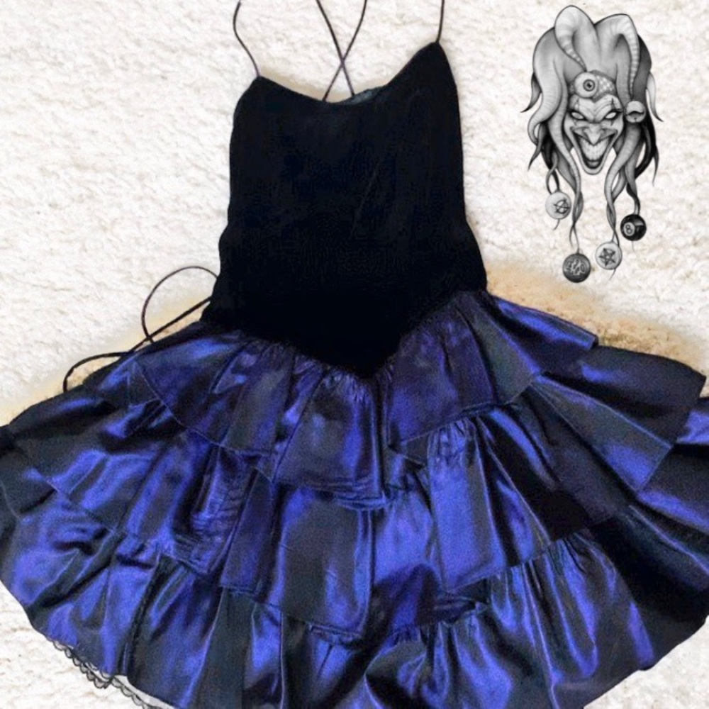 SOLD*** Gunne sax holographic prom dress (80s)